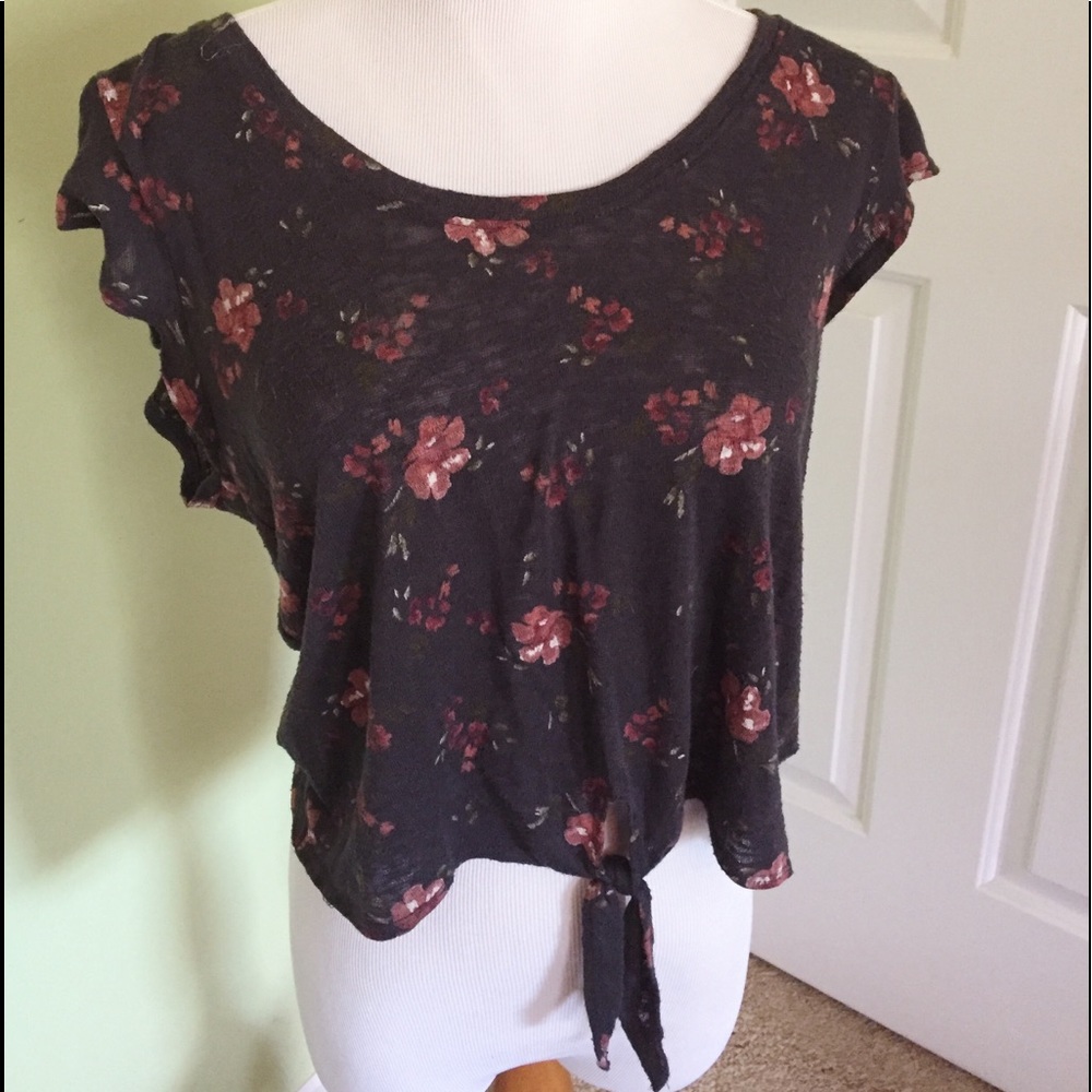 aeropostale top with floral print